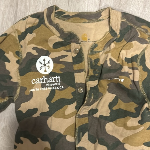 Carhartt Vinyard Camo Onesie - Adult small - Picture 3 of 3